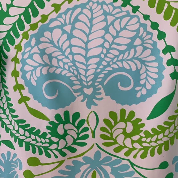 J. McLaughlin XS tee nylon and spandex like new in excellent condition. - Picture 3 of 8